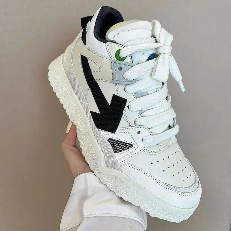 Off- White Doble Lenguas 