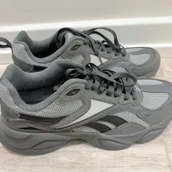 Reebok Charge Run Gris Oscuro