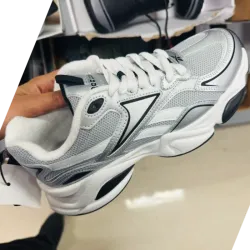 Reebook Blancos y Plateados 