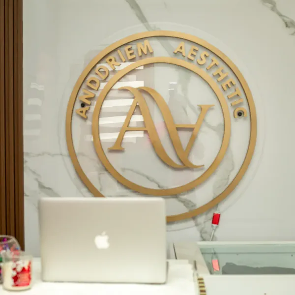 😁 Tu viaje personalizado te espera. ❤️🩹
Descubre el tratamiento a tu medida. 👌
🫶 Una experiencia diseñada para reconectar contigo mismo. Cada tratamiento es una puerta hacia el equilibrio, la renovación y la confianza.