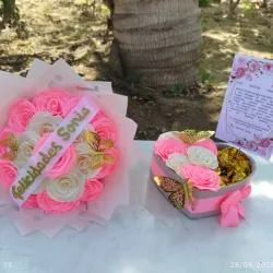 Combo de ramo y caja de corazón 