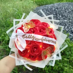 Ramo de 20 rosas con luces led 