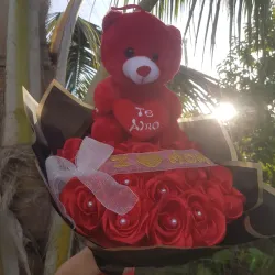 Ramo de 20 Rosas Eternas con peluche 