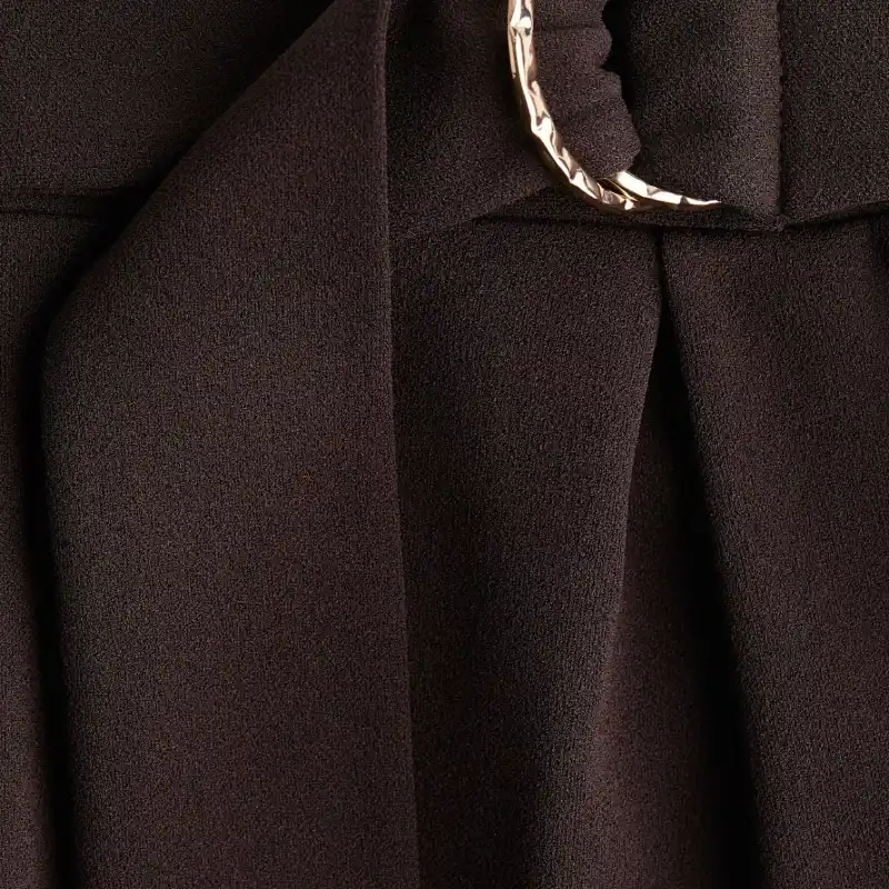 Pantalón con cinturón H&M