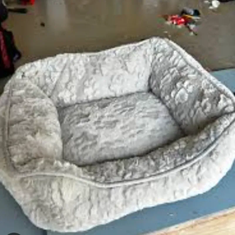 Cama Rectangular de Felpa ( Talla XL)