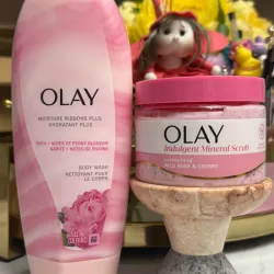 ✨Gel de baño con exfoliante Olay 