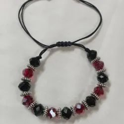 Pulsera con swarowsky e hilo chino