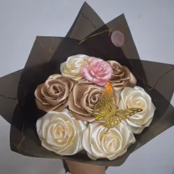 Ramo de 7 rosas eternas