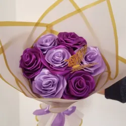 Ramo de 7 rosas eternas