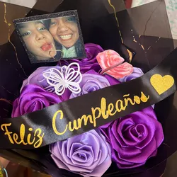 Ramo de 7 rosas eternas