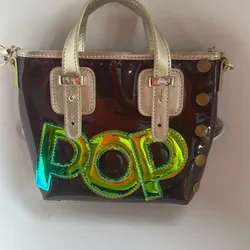 Cartera pequeña de brillo muy linda 