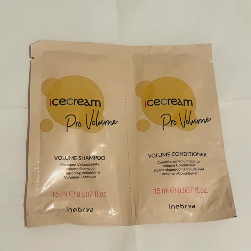 Regalo por más de 3 pz Champú Volumen 15 ml y suavizante volumen 15ml