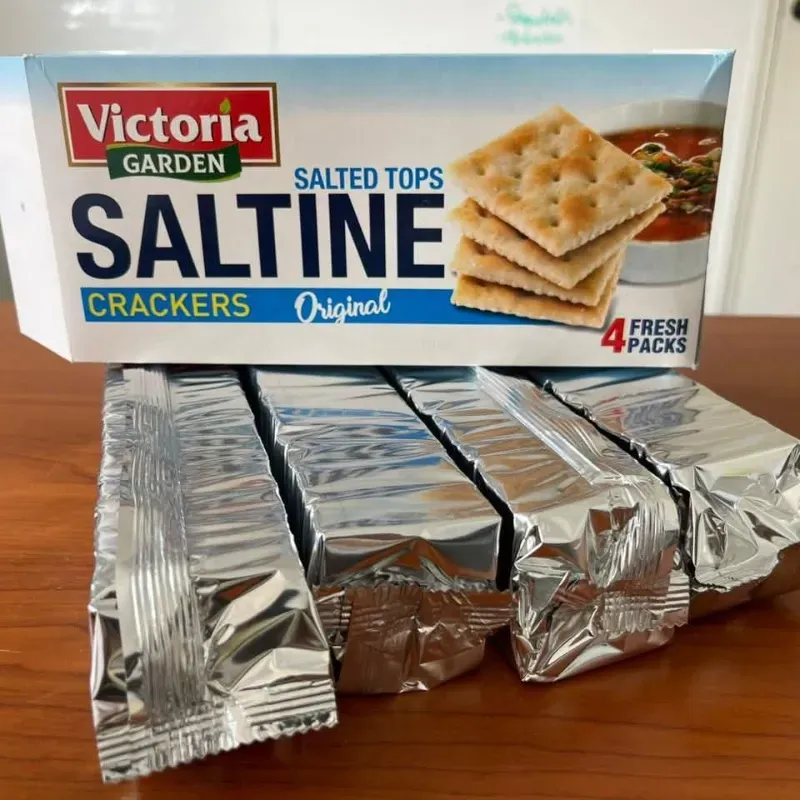 4 CAJAS DE GALLETAS SALTINES( SODA)
