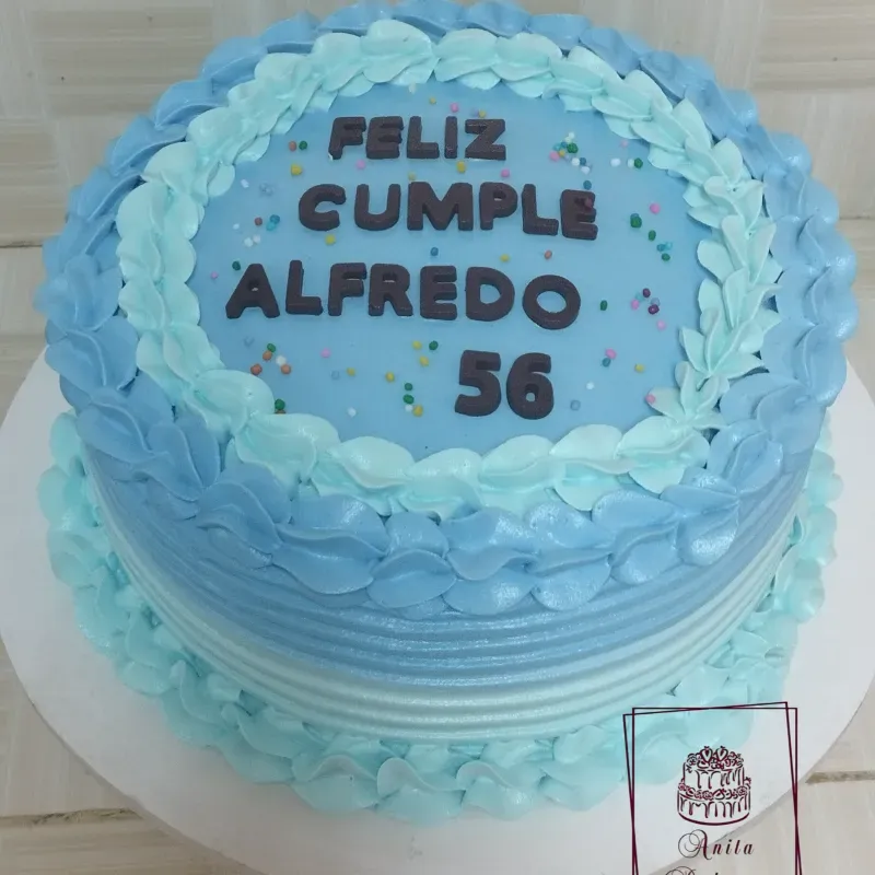 Torta con letras de chocolate personalizado (feliz cumple, nombre y edad)