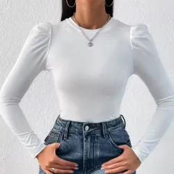 Blusa blanca de mangas largas