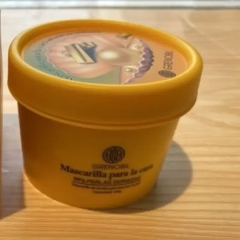 Mascarilla Facial de Perlas Doradas