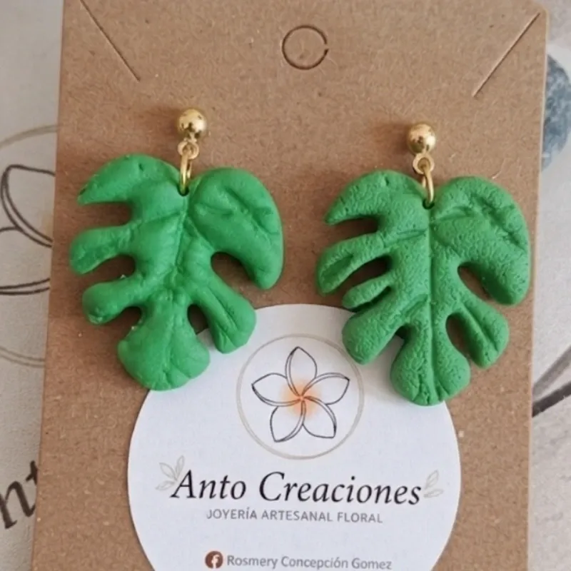 Aretes "Monstera Verde"