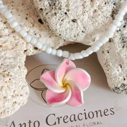 Collar de plumerías "Brisas de Rosa"