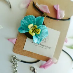 Dije Orquídea Turquesa