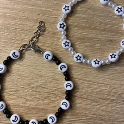 pulseras de estrellas y lunas🖤🤍