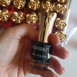 Pinturas naturales para uñas color negro 