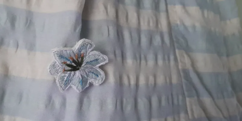 Bolsa Nudo "Lirio de Agua"