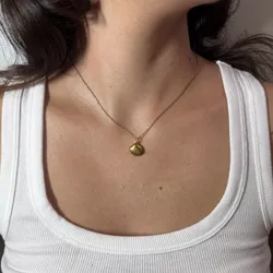 Cadena concha dorada