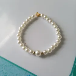 Pulsera de perlas sencilla