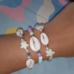 Pulseras de caracoles