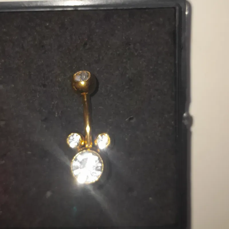 Pircing de hombligo Miki