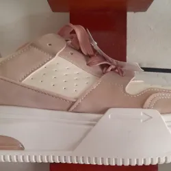 Tenis de mujer