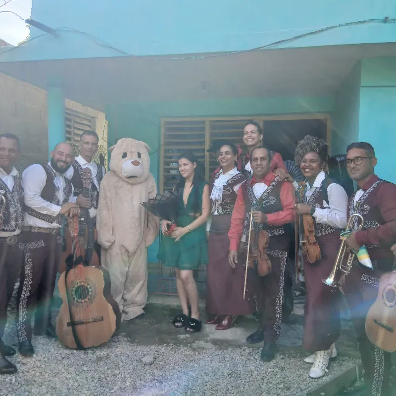 Mariachi encantador🎷🎶🎻