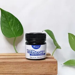 Crema facial hidratante. Efecto calmante