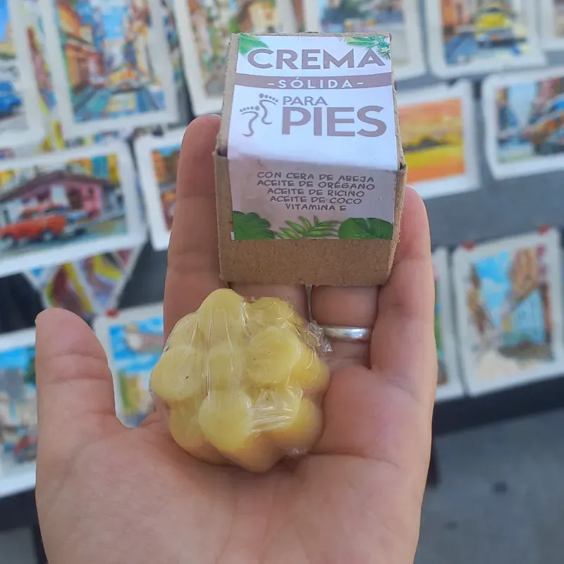 Crema sólida para pies.