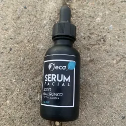 Sérum facial de ácido hialurónico, caléndula y vitamina E