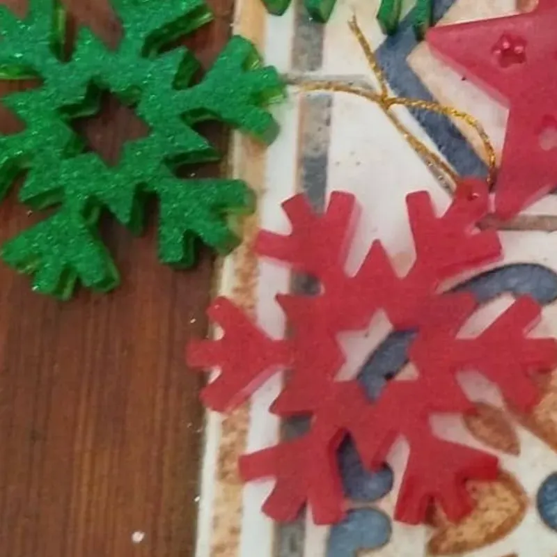 Adorno de resina "Destello navideño"
