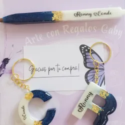 Bolígrafos y llaveros a juego 