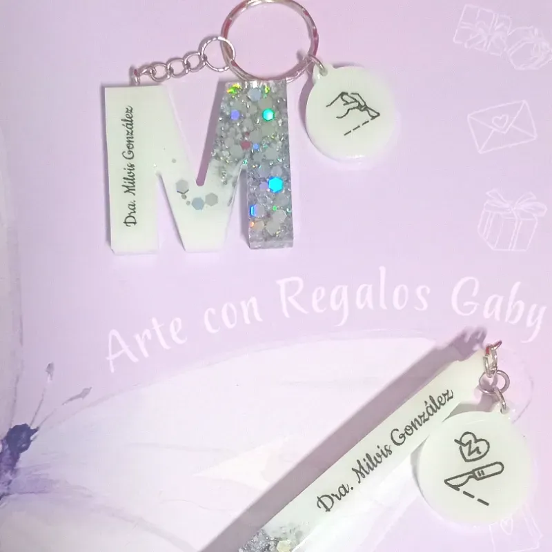 Bolígrafos y llaveros a juego