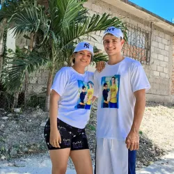 Cliente de pulovers de pareja 