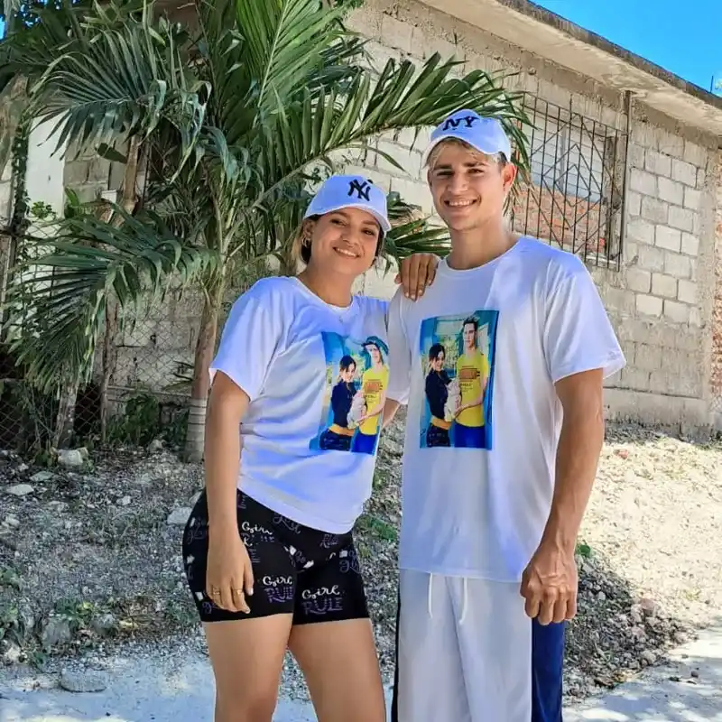 Cliente de pulovers de pareja 