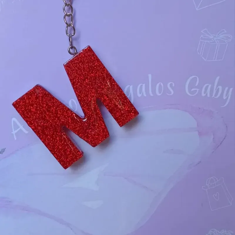 Llaveros de iniciales sencillos 