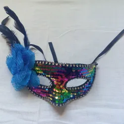 Antifaz multicolor con flor azul