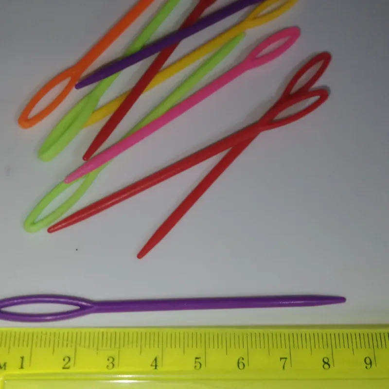 Agujas maneras plásticas de 9cm