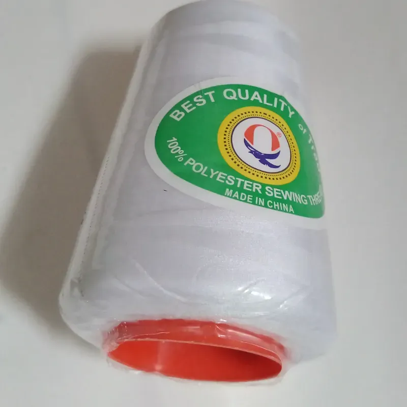 Hilo polyester blanco