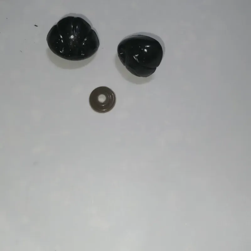 Narices plásticas para fijar3cm
