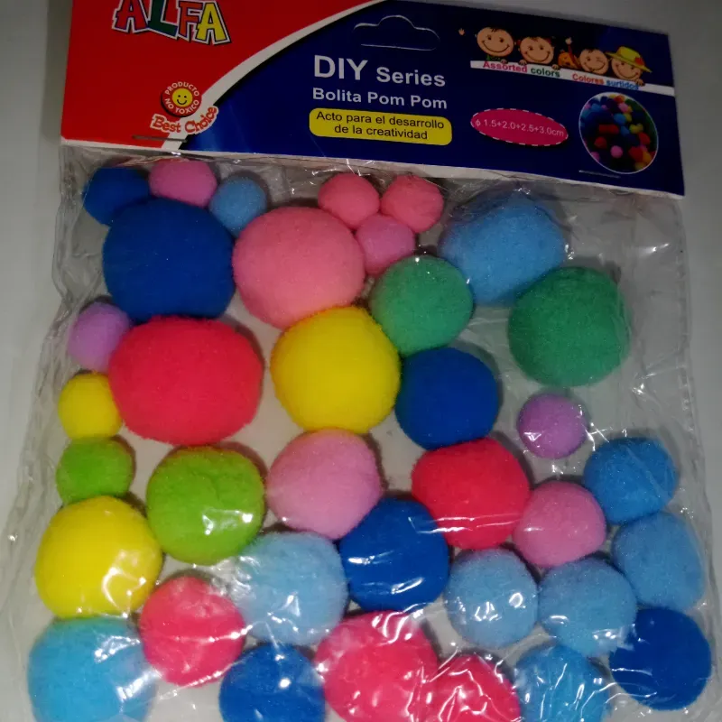 Pompones de 1.5 ,2.0 ,2.5 ,3.0 cm  50 piezas