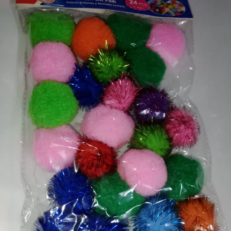 Pompones de 4cm 
