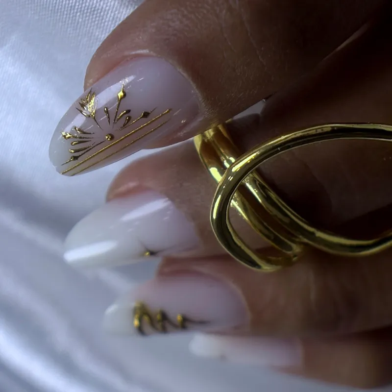 Extensión corta con polygel 