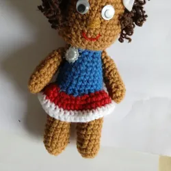 Muñeca tejida