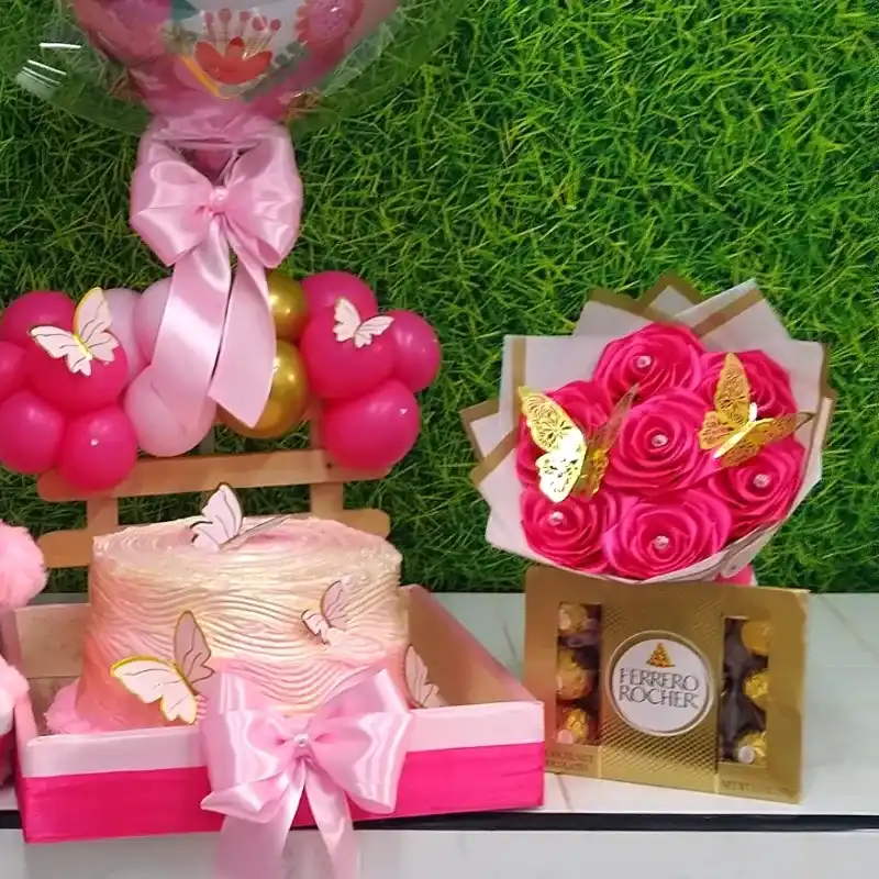 Mamá 🎂💐🧸🍫